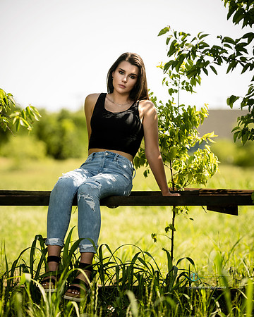 2020  Kenzie Riggs 201 pp