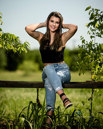 2020  Kenzie Riggs 204 pp