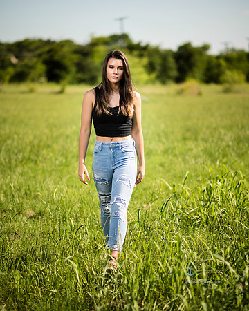 2020  Kenzie Riggs 261 pp