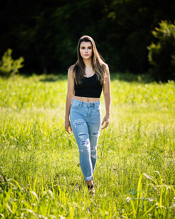 2020  Kenzie Riggs 290 pp